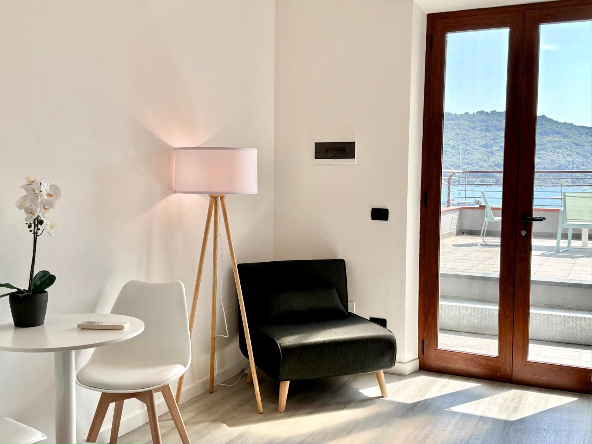 Mirage Rooms & Apartments بورتوفينيري المظهر الخارجي الصورة