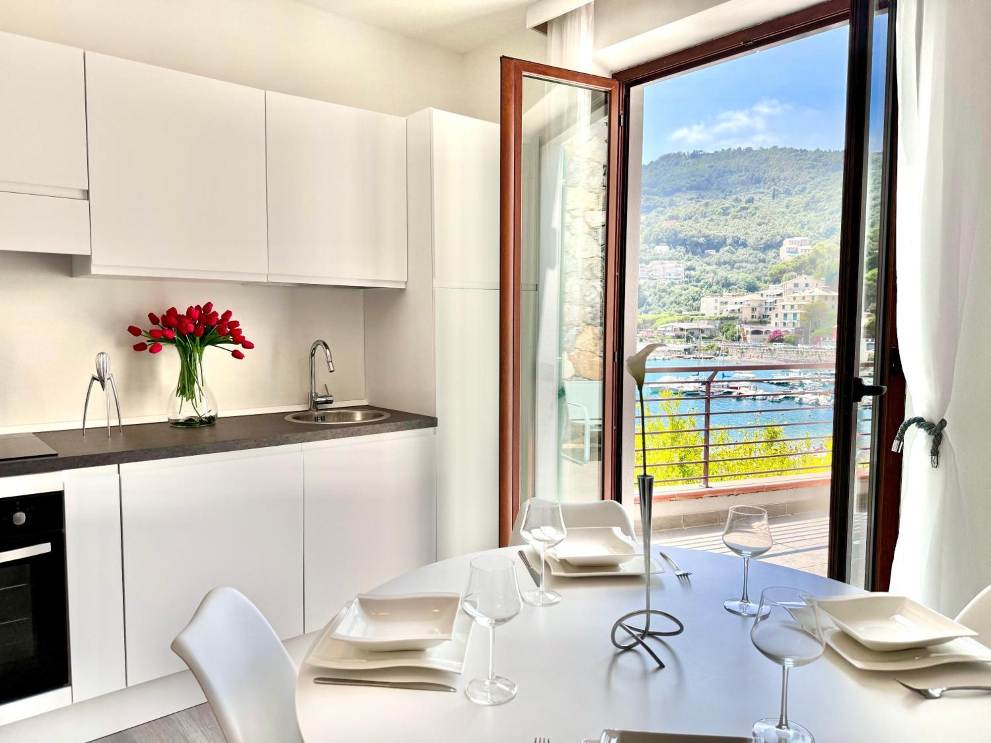 Mirage Rooms & Apartments بورتوفينيري المظهر الخارجي الصورة